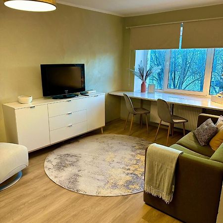 Sunny Apartment, 7 Min With Tram To The Old Town Tallinn Exterior foto