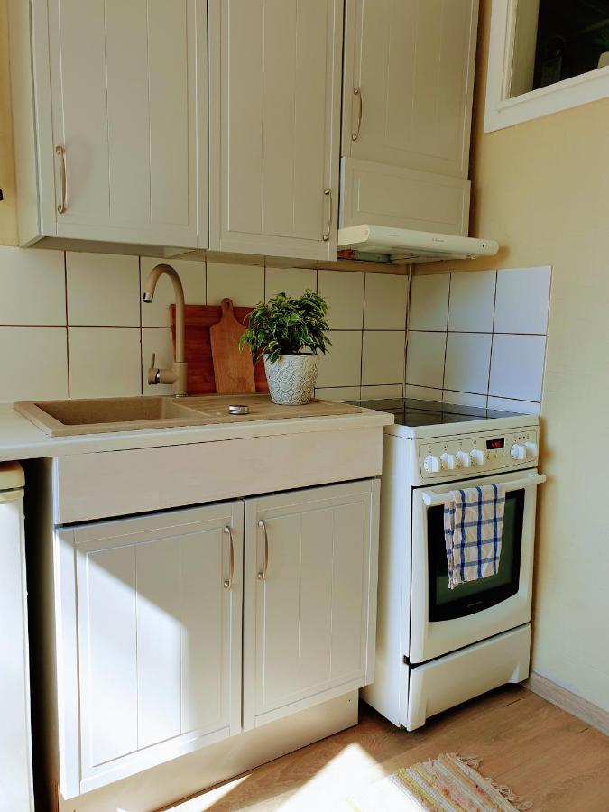 Sunny Apartment, 7 Min With Tram To The Old Town Tallinn Exterior foto