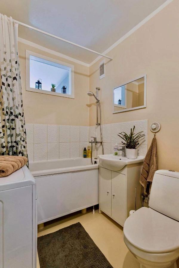 Sunny Apartment, 7 Min With Tram To The Old Town Tallinn Exterior foto