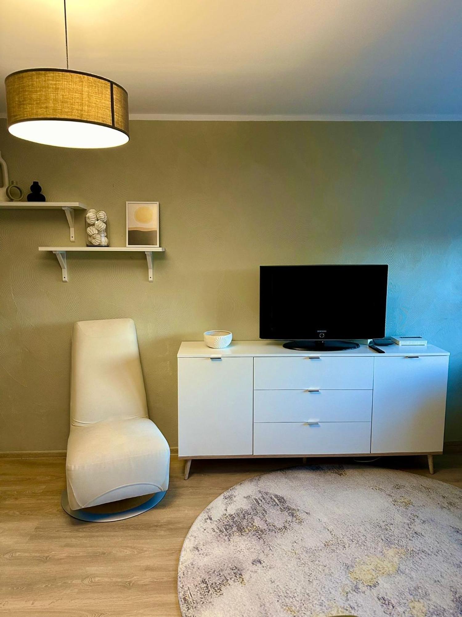 Sunny Apartment, 7 Min With Tram To The Old Town Tallinn Exterior foto